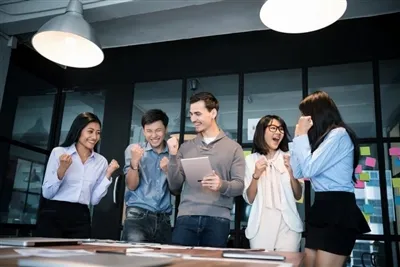 إتقان المشاهد المحيطة: كيفية ضبط الحالة المزاجية باستخدام مصابيح السقف LED