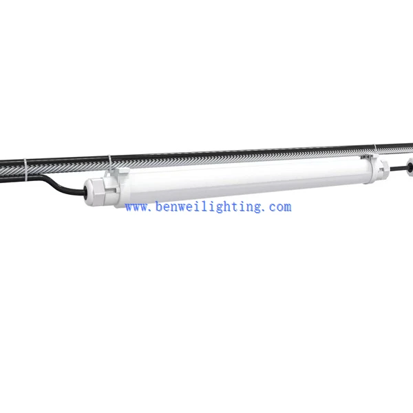 Tri Proof Light Used For Poultry Farm