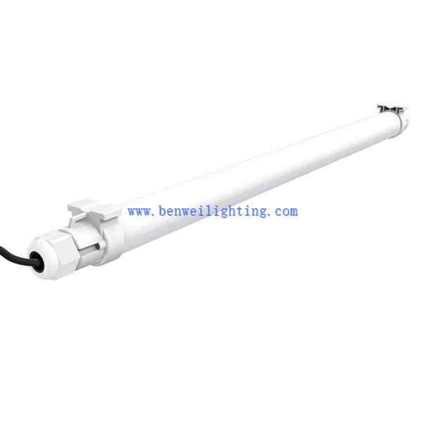 Tri Proof Light Used For Poultry Farm