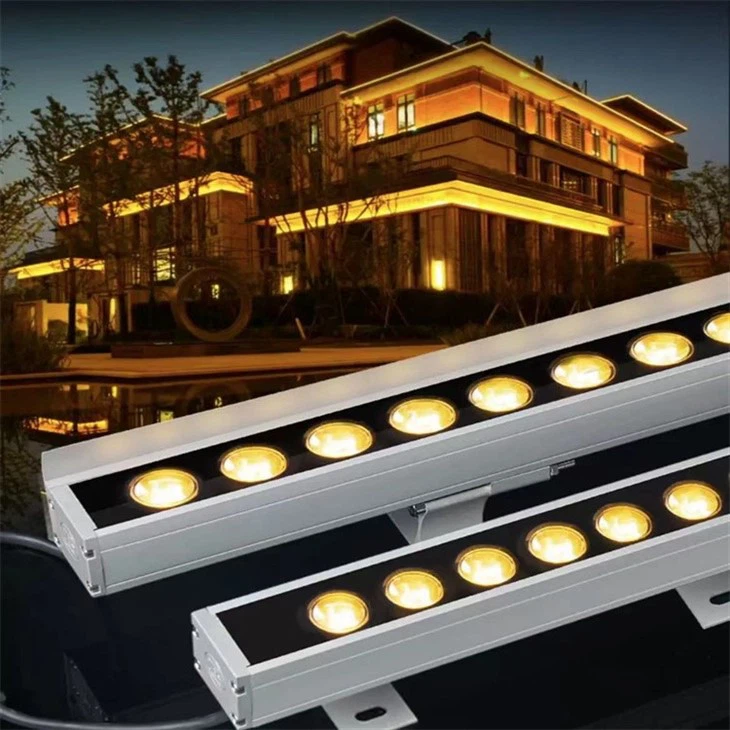 Wall-mounted spotlight (1)